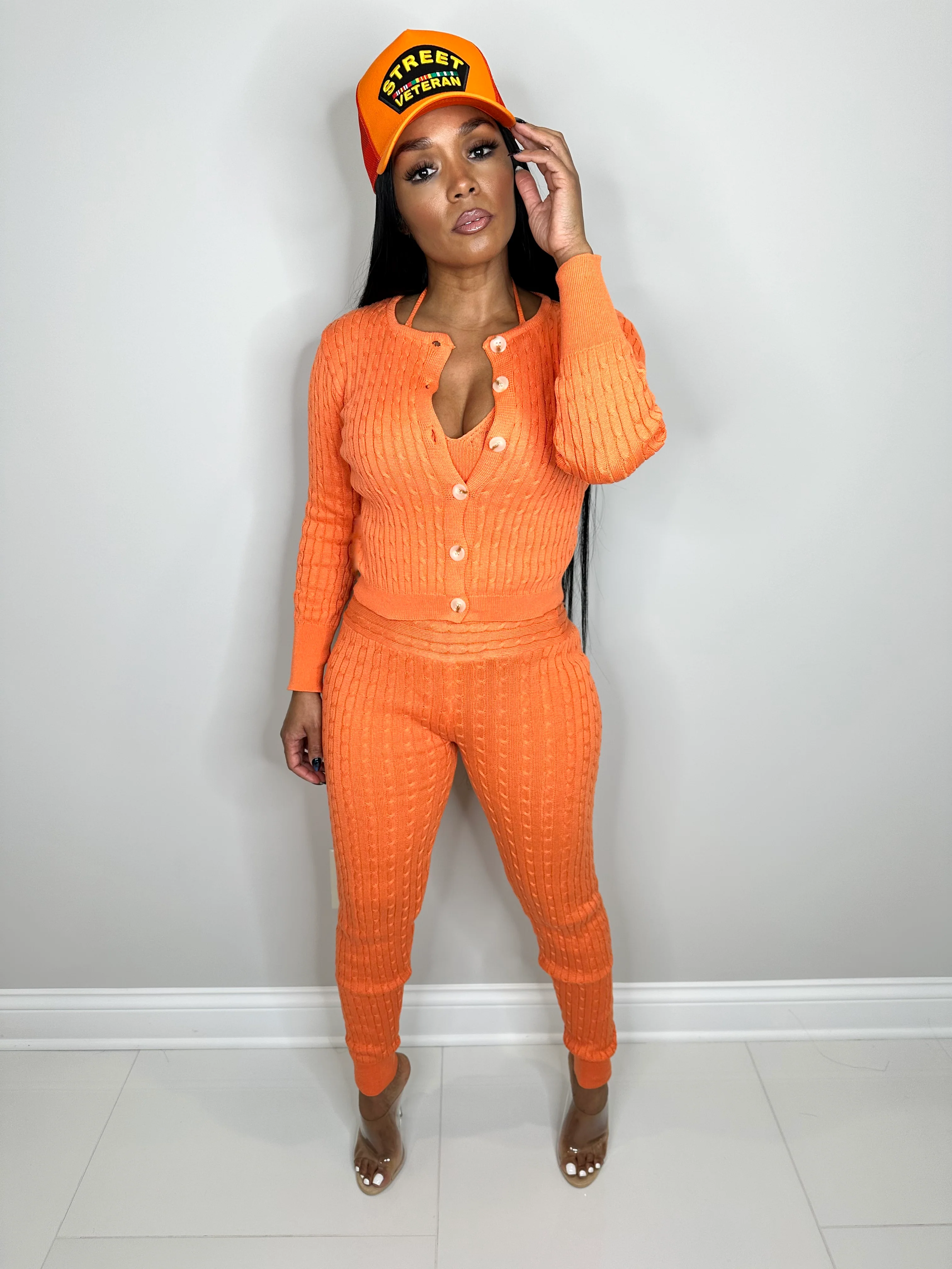 On One Set - Image 6