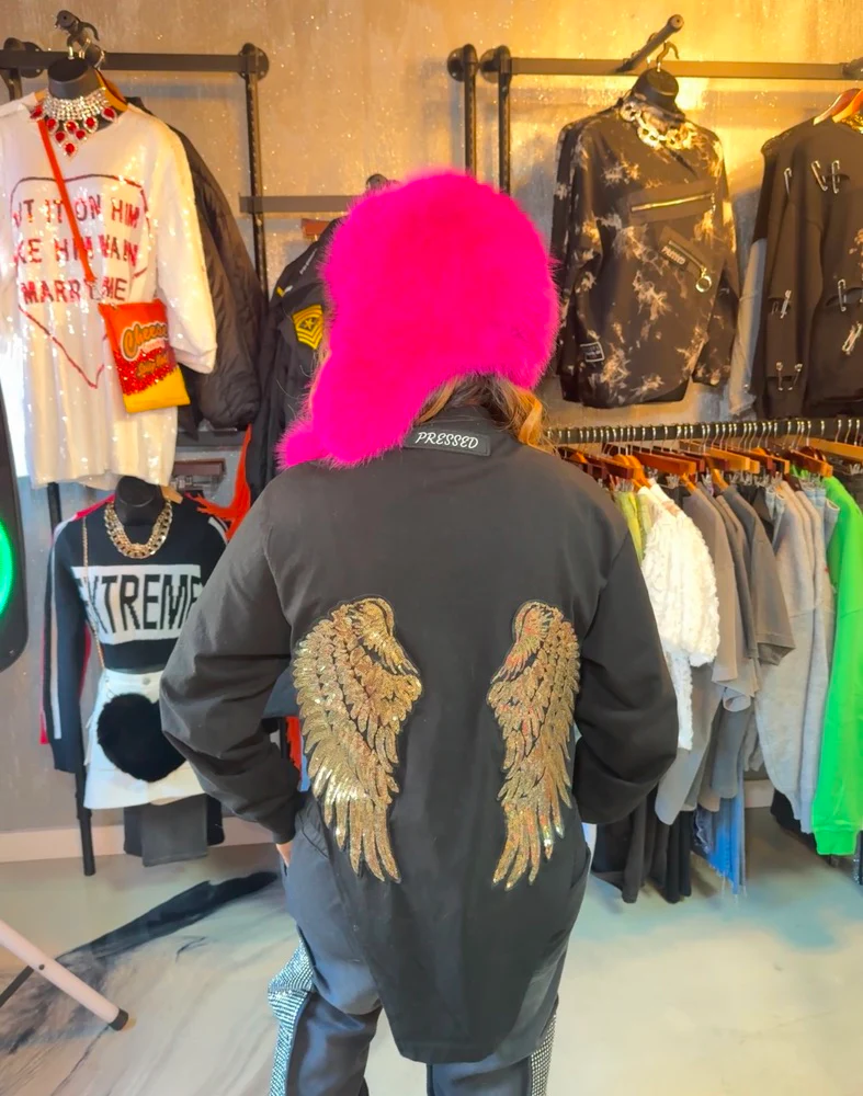 Winging It Tee - Image 5